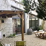 Pensión Le Clos Des Lilas 3*