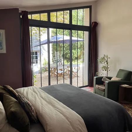 Le Clos Des Lilas Montreuil-aux-Lions