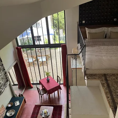 Le Clos Des Lilas Couette-café 3*