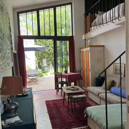 Гостевой дом Le Clos Des Lilas